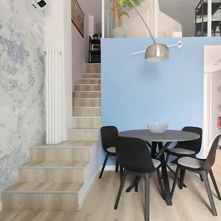 Luce E Stile A San Siro Loft Accogliente E Moderno アパート